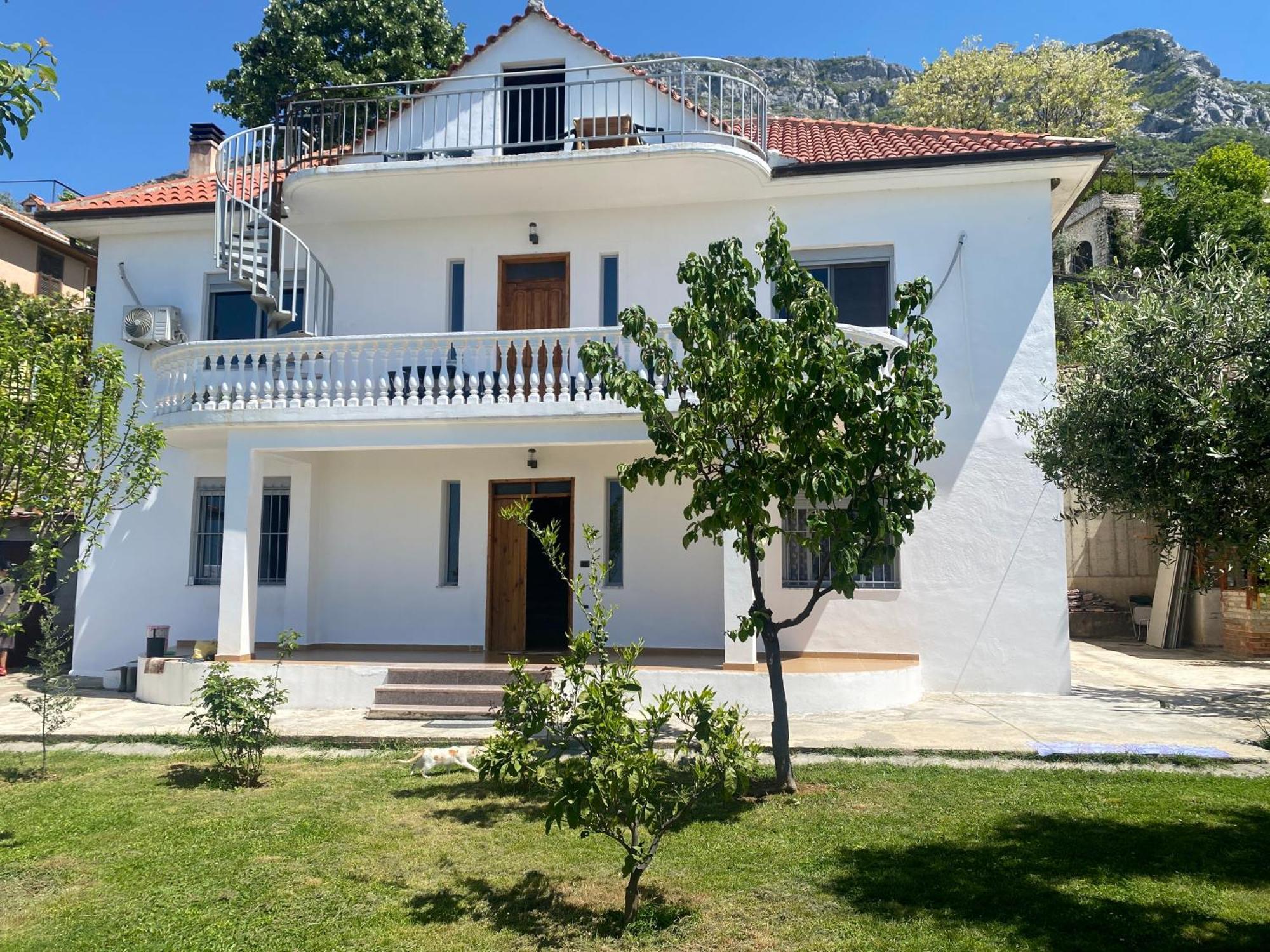 Meti Guest House Krujë 외부 사진